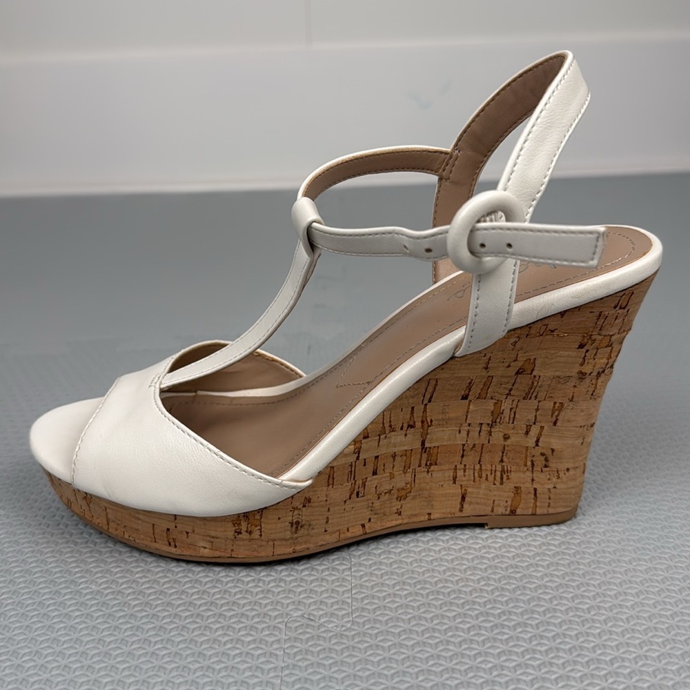 Charles David wedge sandals in size 6M. - Picture 3 of 7